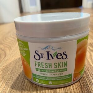 Fresh Skin Apricot Scrub